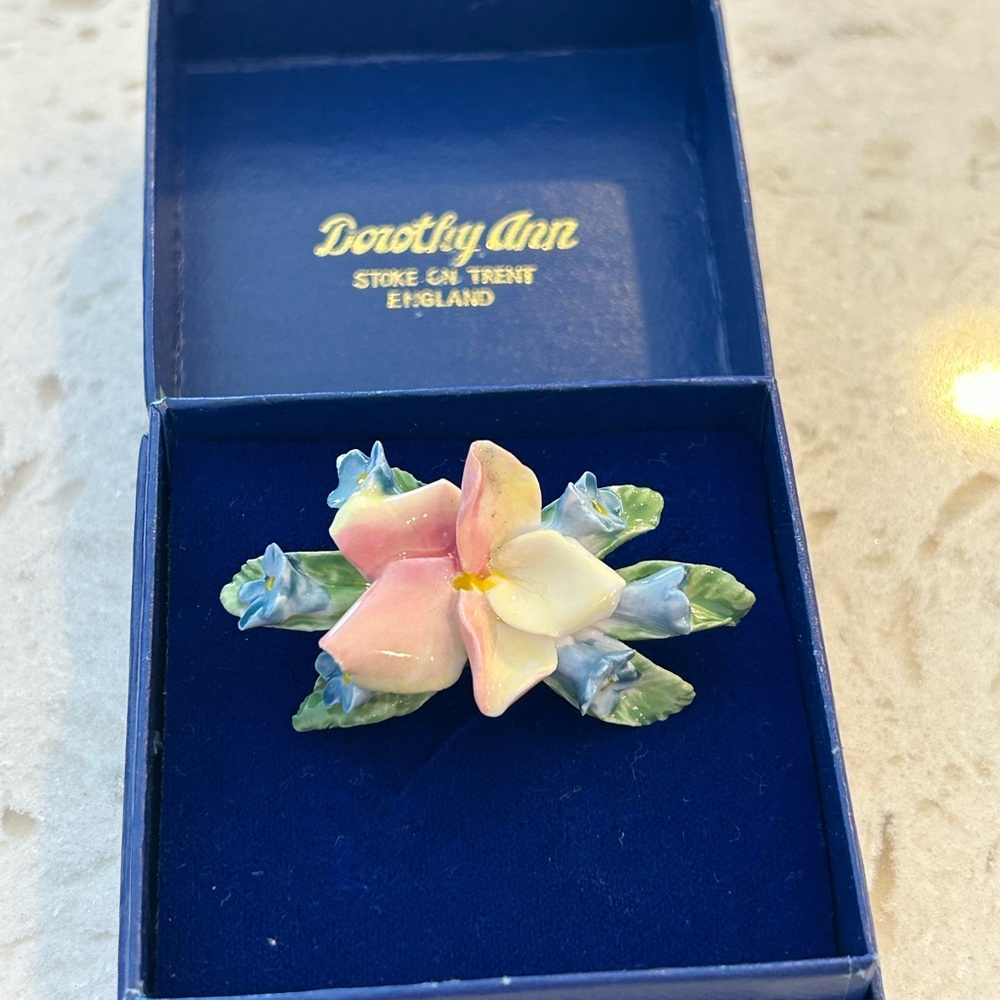 Dorothy Ann Staffordshire bone china Floral Brooch